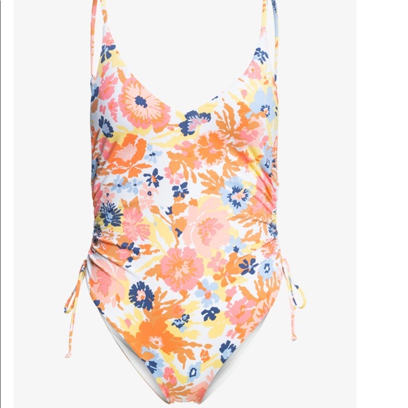 One piece Roxy bathing suit - Picture 7 of 11